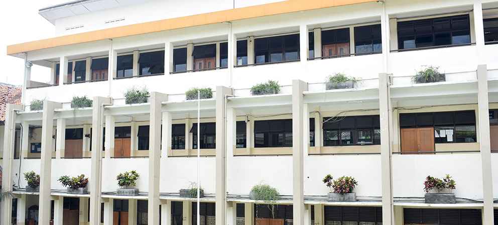 Gedung smakbo